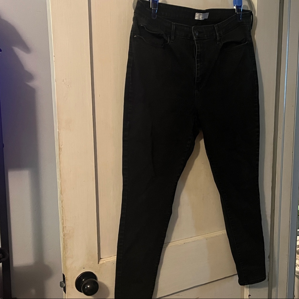 Levi’s Black High Rise Skinny Jeans